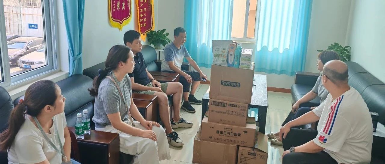 酷暑下的清涼守護(hù) | 亞中生物「護(hù)渠行動(dòng)」暖心開(kāi)啟